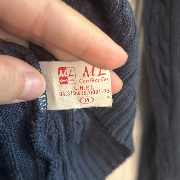 Blue long sleeve sweater - Picture 2 of 2